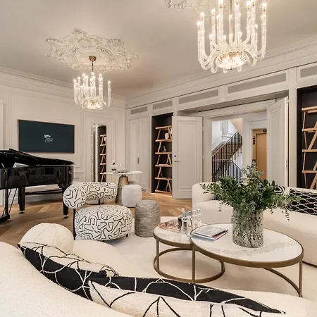 Petit Bois - Adults From 14 بالاتونفوريد